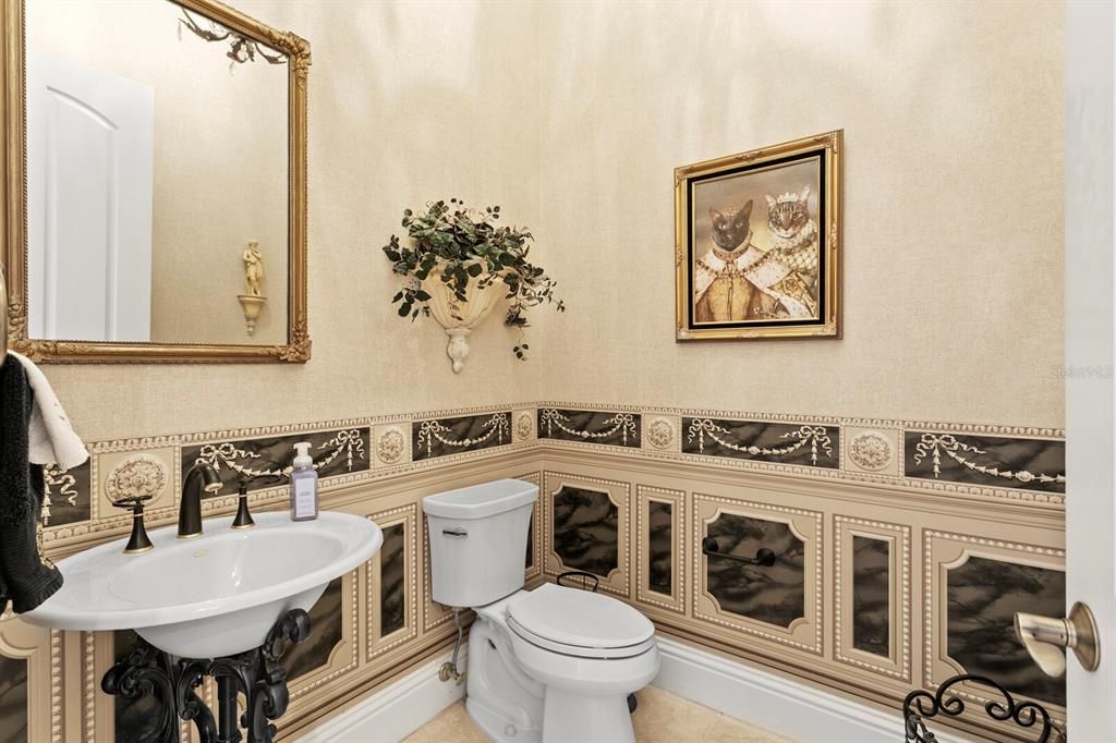 For Sale: $1,799,999 (5 beds, 4 baths, 6010 Square Feet)