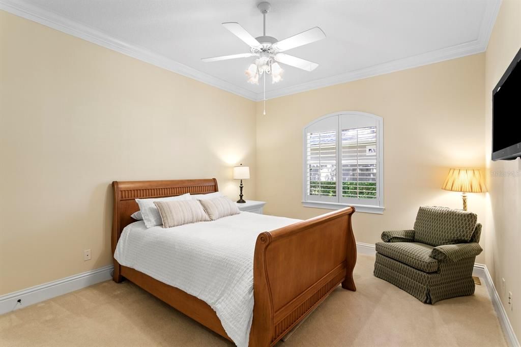 For Sale: $1,799,999 (5 beds, 4 baths, 6010 Square Feet)