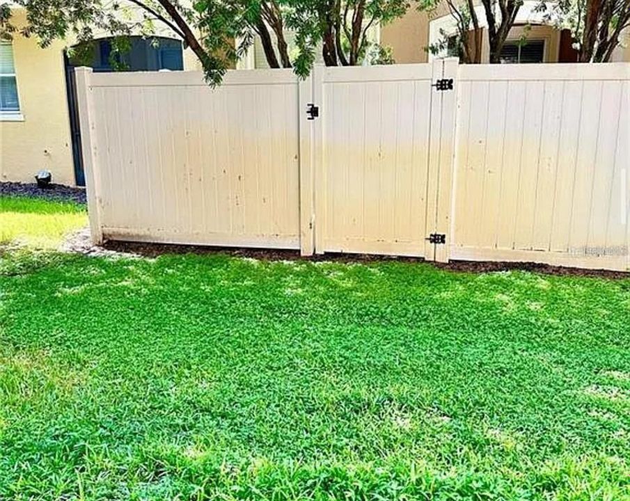 En Renta: $2,300 (3 camas, 2 baños, 1570 Pies cuadrados)
