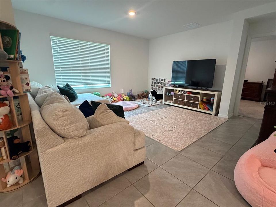 For Rent: $2,495 (4 beds, 2 baths, 1846 Square Feet)