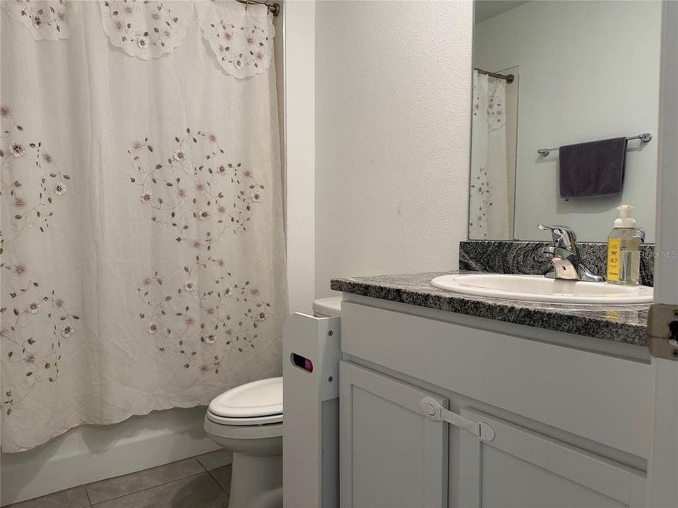 For Rent: $2,495 (4 beds, 2 baths, 1846 Square Feet)
