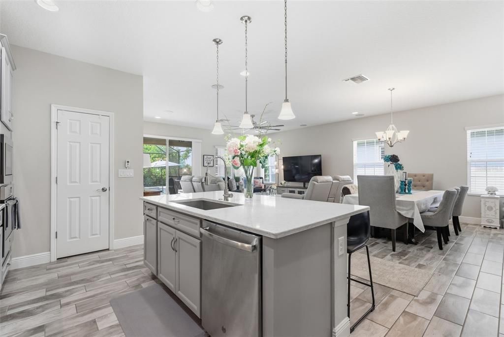 For Sale: $584,900 (4 beds, 3 baths, 2154 Square Feet)