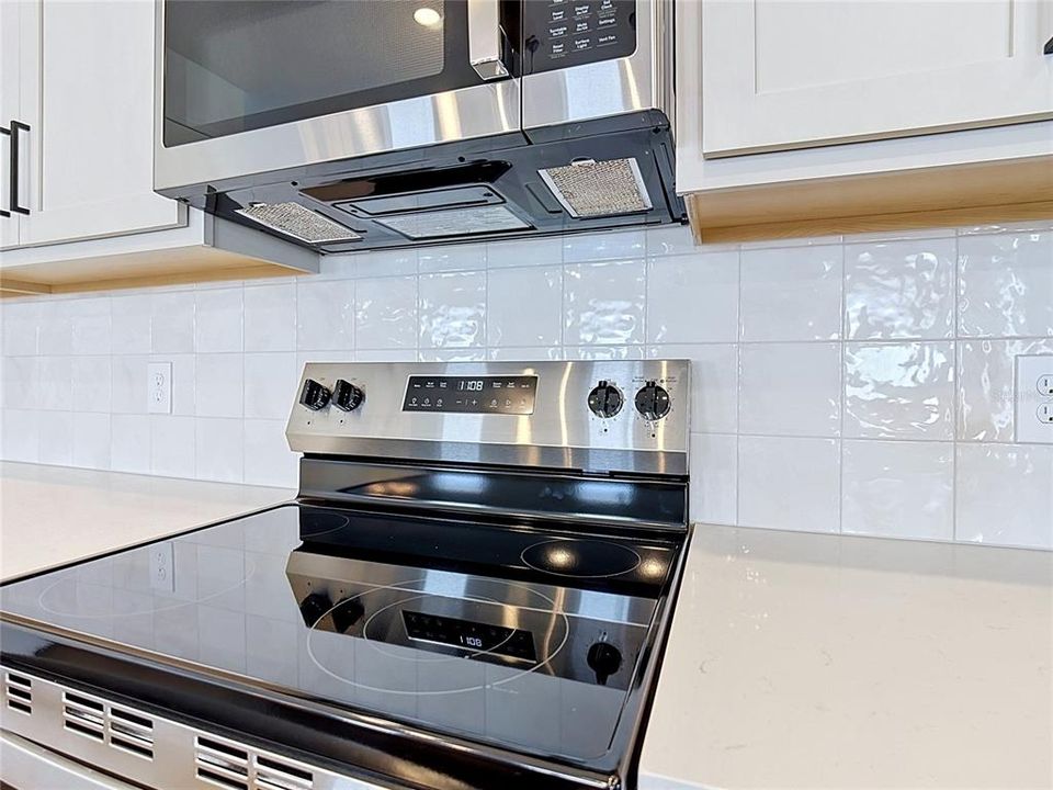 En Renta: $2,400 (3 camas, 2 baños, 2066 Pies cuadrados)