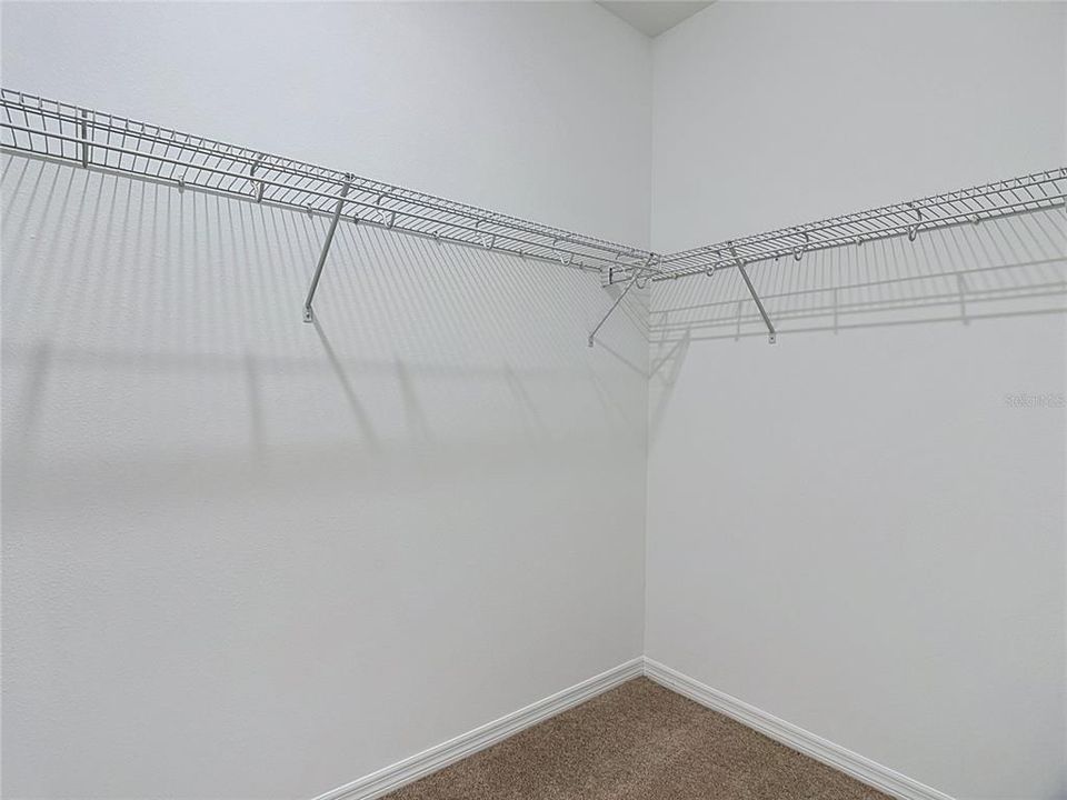 En Renta: $2,400 (3 camas, 2 baños, 2066 Pies cuadrados)