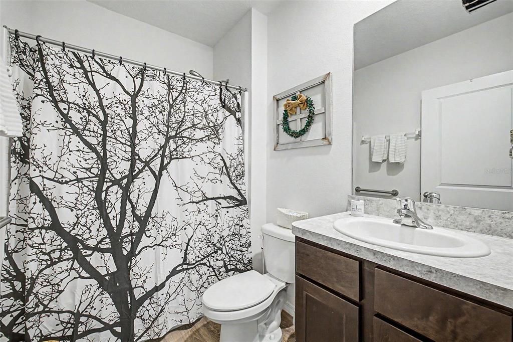 For Sale: $424,900 (5 beds, 3 baths, 2575 Square Feet)