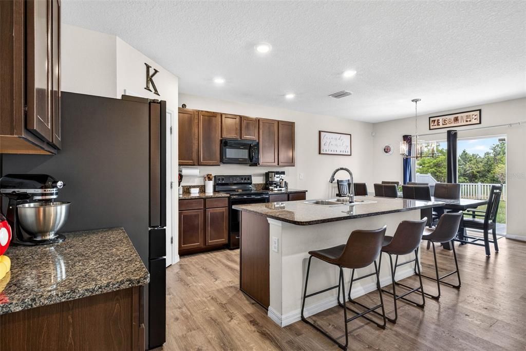 For Sale: $424,900 (5 beds, 3 baths, 2575 Square Feet)