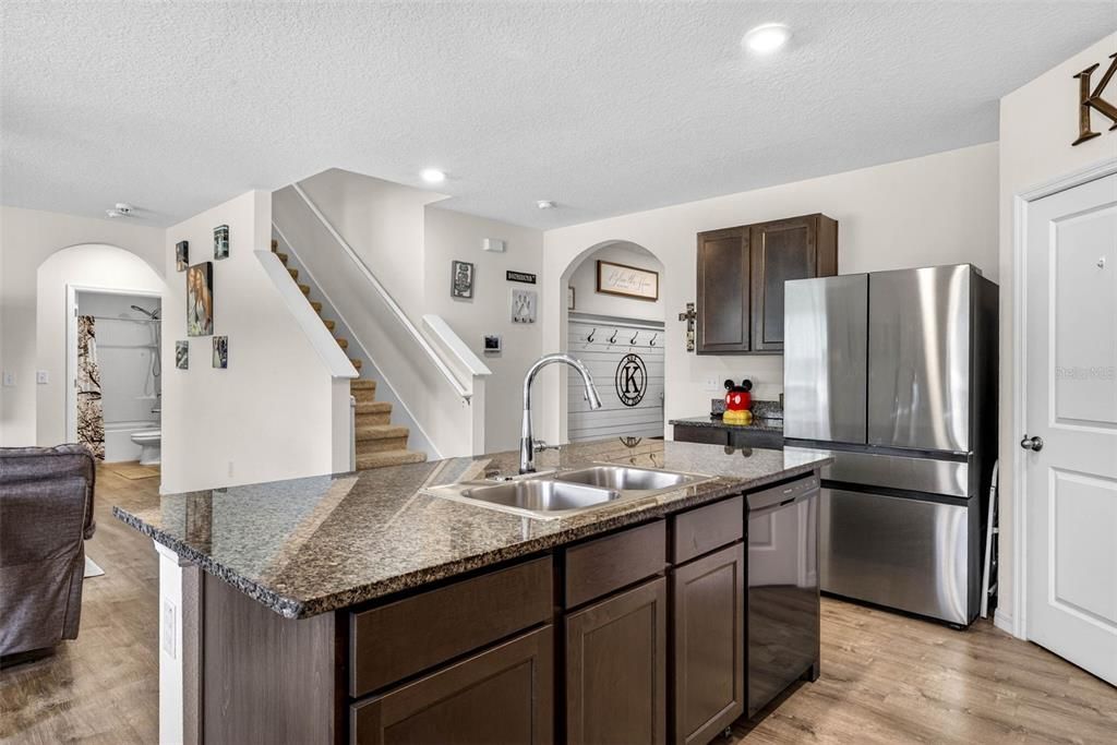 For Sale: $424,900 (5 beds, 3 baths, 2575 Square Feet)