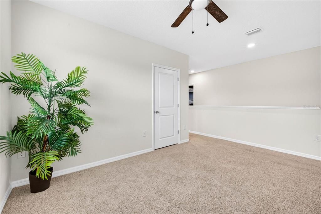 For Sale: $424,900 (5 beds, 3 baths, 2575 Square Feet)