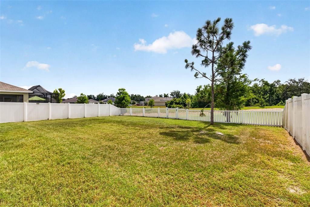 For Sale: $424,900 (5 beds, 3 baths, 2575 Square Feet)