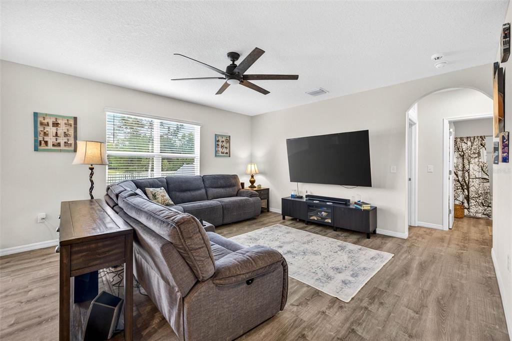 For Sale: $424,900 (5 beds, 3 baths, 2575 Square Feet)
