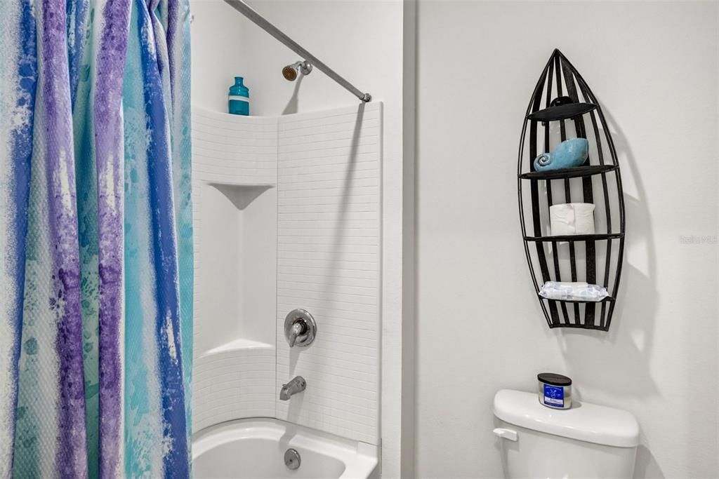 For Sale: $424,900 (5 beds, 3 baths, 2575 Square Feet)