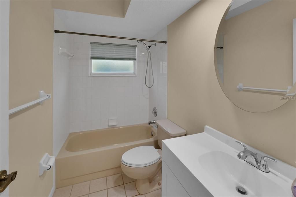 For Sale: $362,800 (3 beds, 2 baths, 1589 Square Feet)