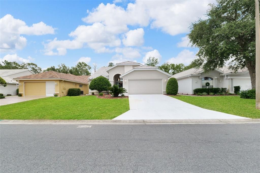 For Sale: $362,800 (3 beds, 2 baths, 1589 Square Feet)