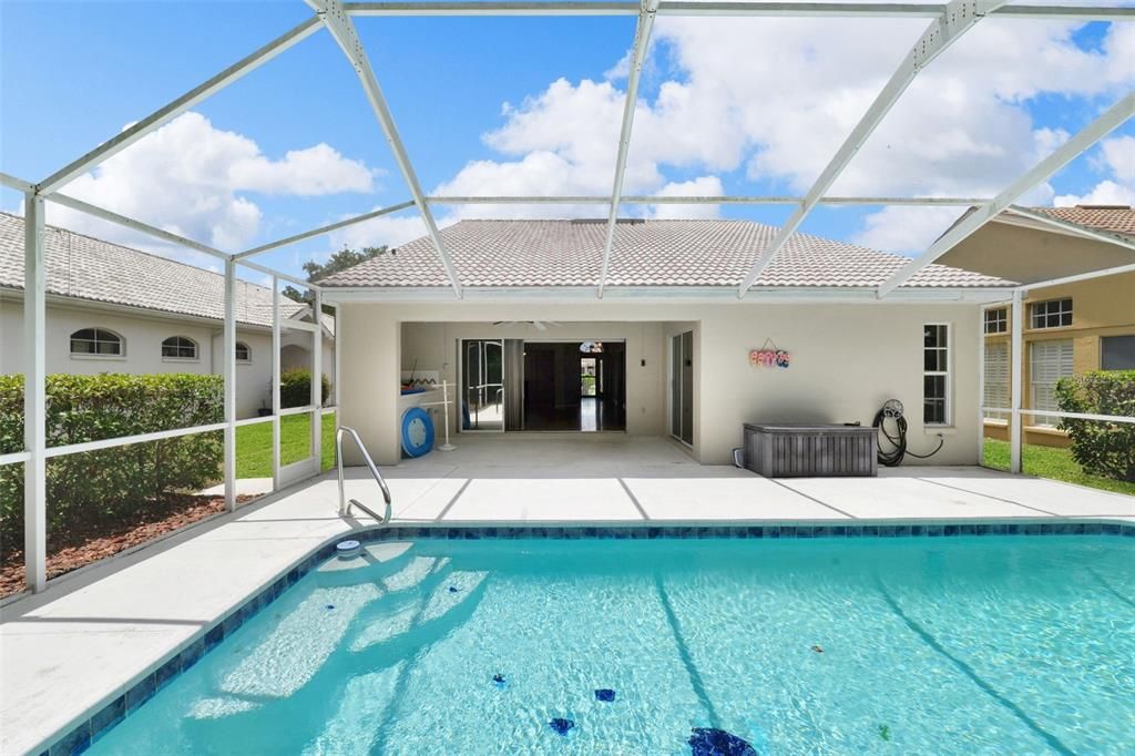 For Sale: $362,800 (3 beds, 2 baths, 1589 Square Feet)