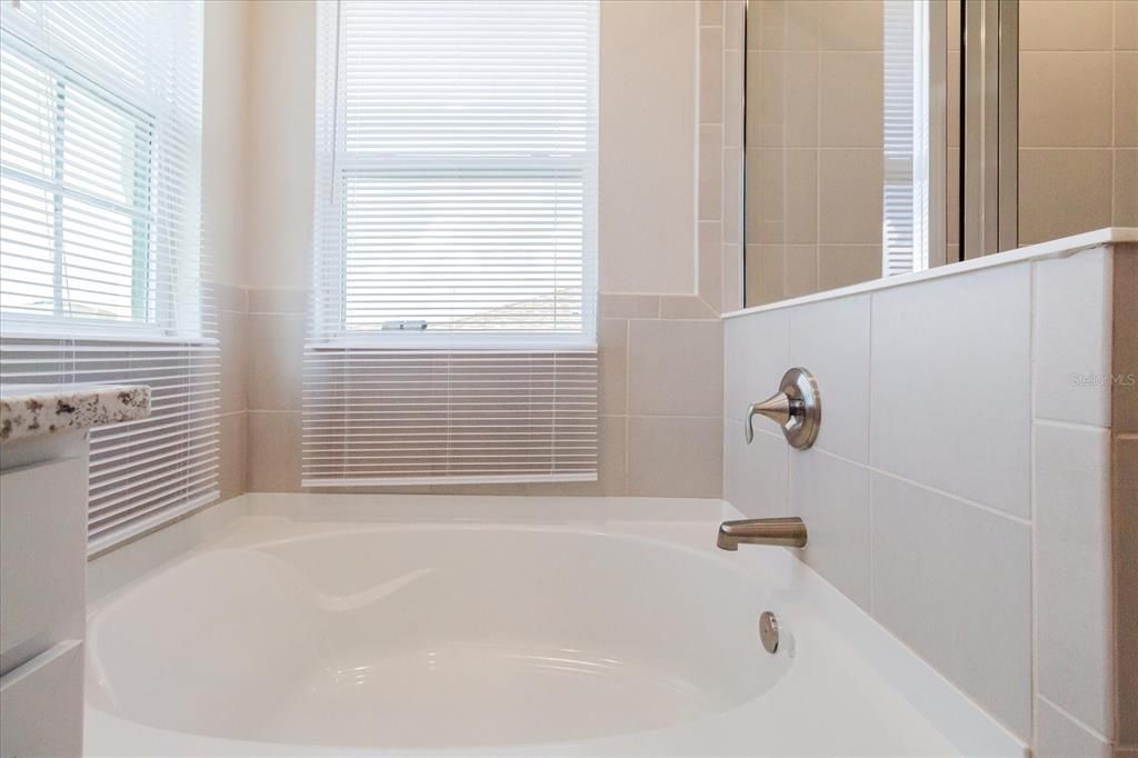For Sale: $775,000 (4 beds, 3 baths, 3314 Square Feet)