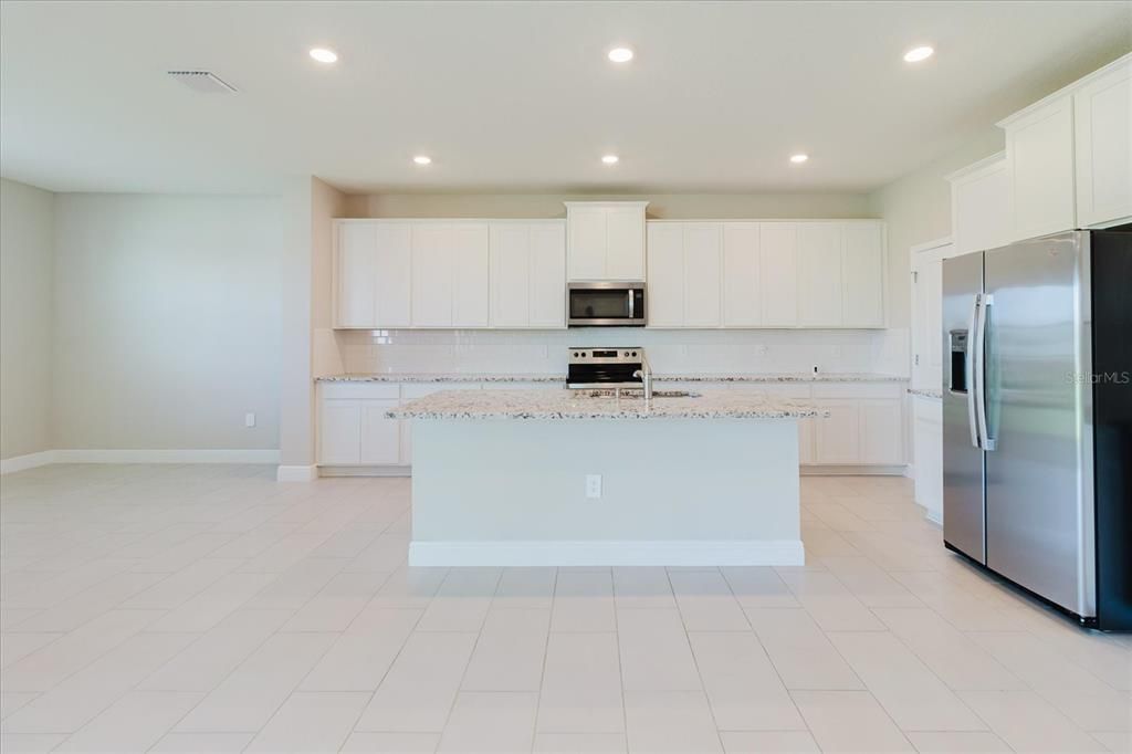 For Sale: $775,000 (4 beds, 3 baths, 3314 Square Feet)
