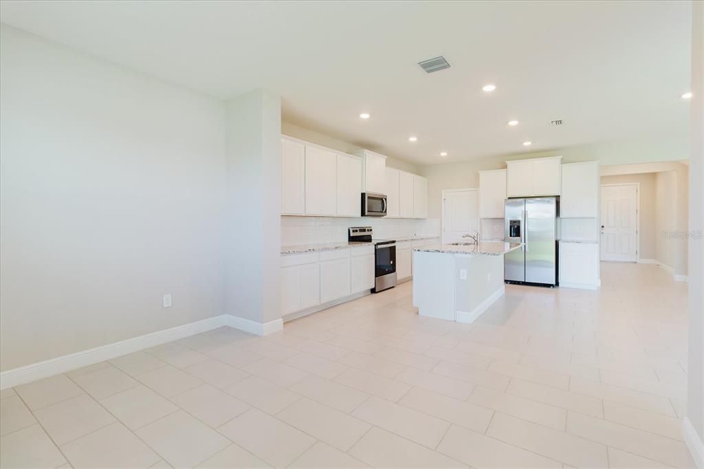 For Sale: $775,000 (4 beds, 3 baths, 3314 Square Feet)