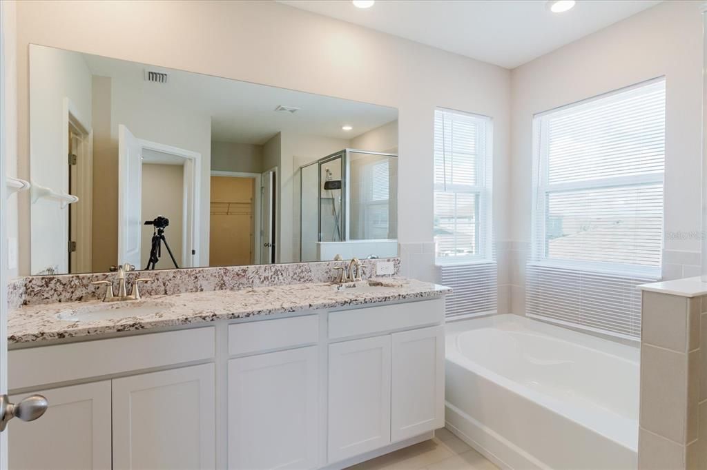 For Sale: $775,000 (4 beds, 3 baths, 3314 Square Feet)
