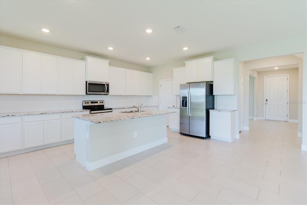 For Sale: $775,000 (4 beds, 3 baths, 3314 Square Feet)