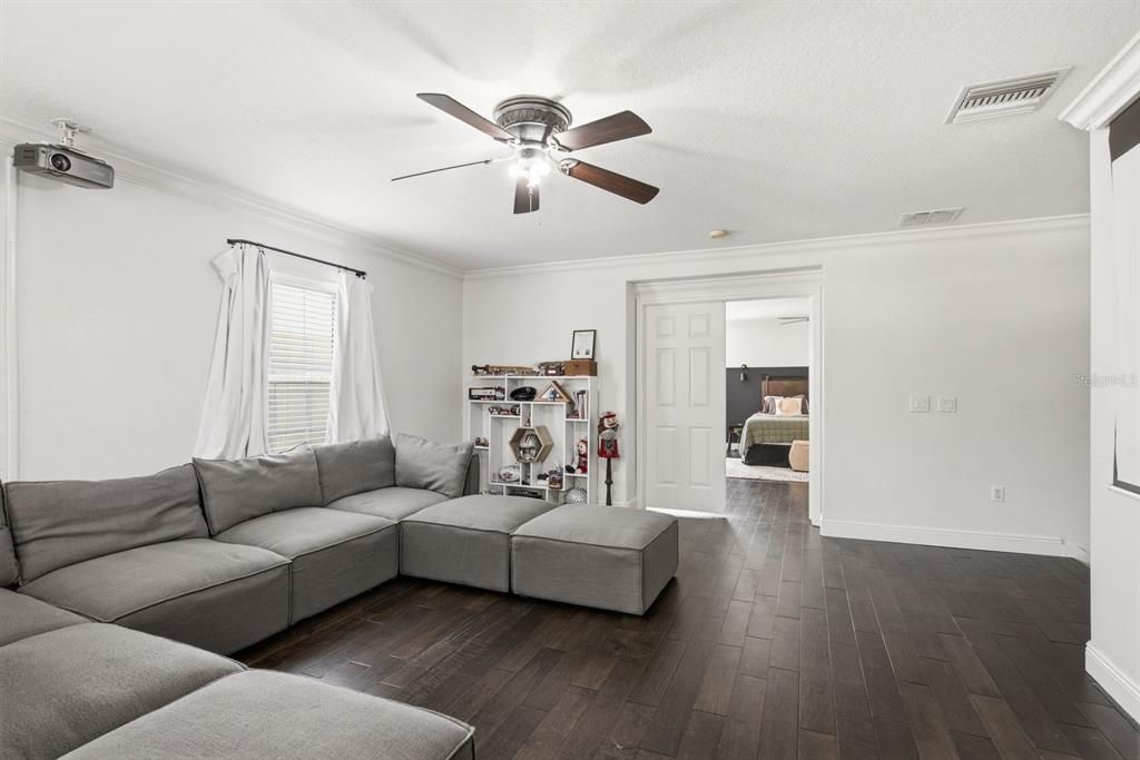 For Sale: $515,000 (5 beds, 3 baths, 3540 Square Feet)