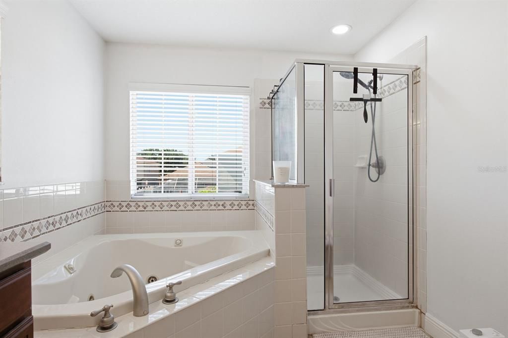 For Sale: $515,000 (5 beds, 3 baths, 3540 Square Feet)