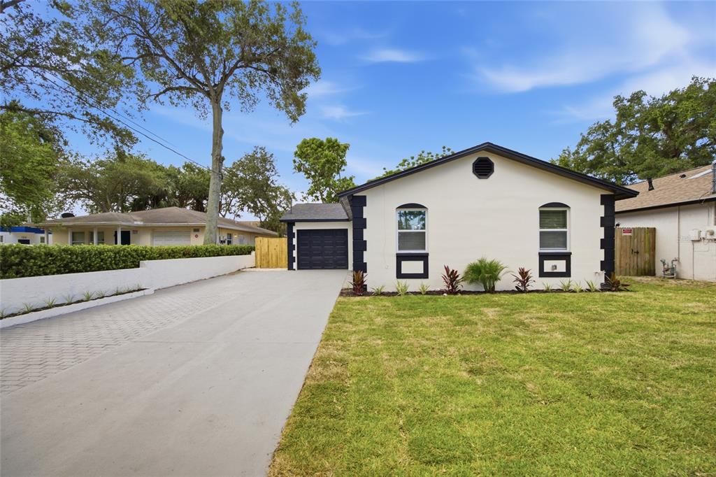For Sale: $399,800 (4 beds, 2 baths, 1480 Square Feet)