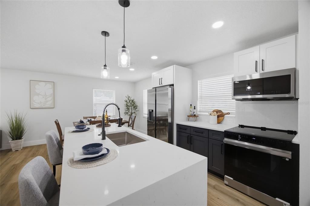 For Sale: $399,800 (4 beds, 2 baths, 1480 Square Feet)