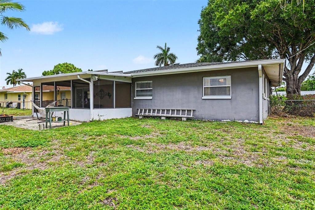 For Sale: $319,000 (3 beds, 2 baths, 1768 Square Feet)