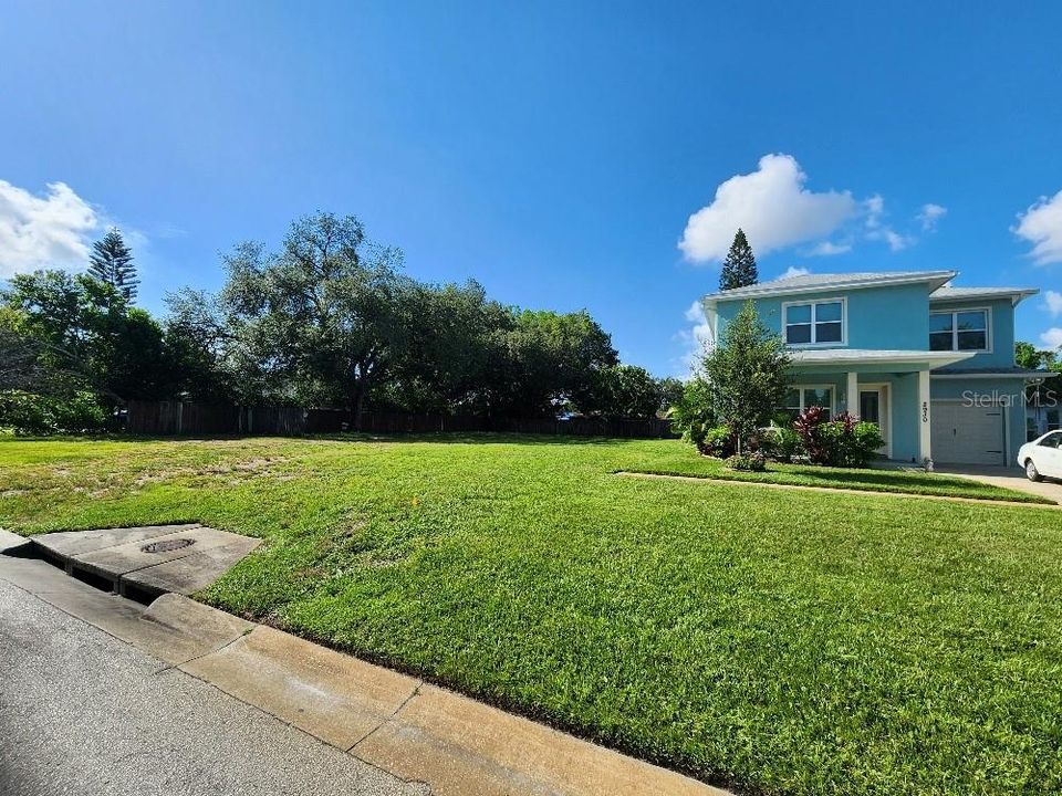 For Sale: $399,999 (0.23 acres)