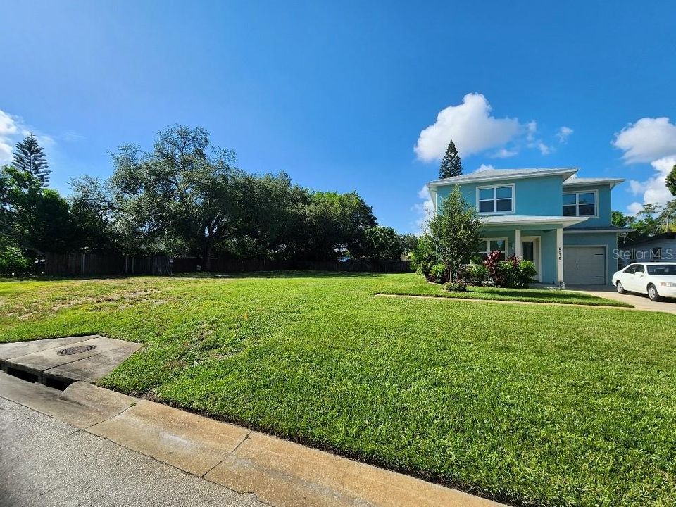 For Sale: $399,999 (0.23 acres)