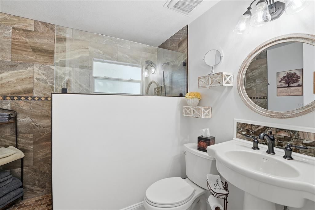 For Sale: $384,900 (3 beds, 2 baths, 1238 Square Feet)