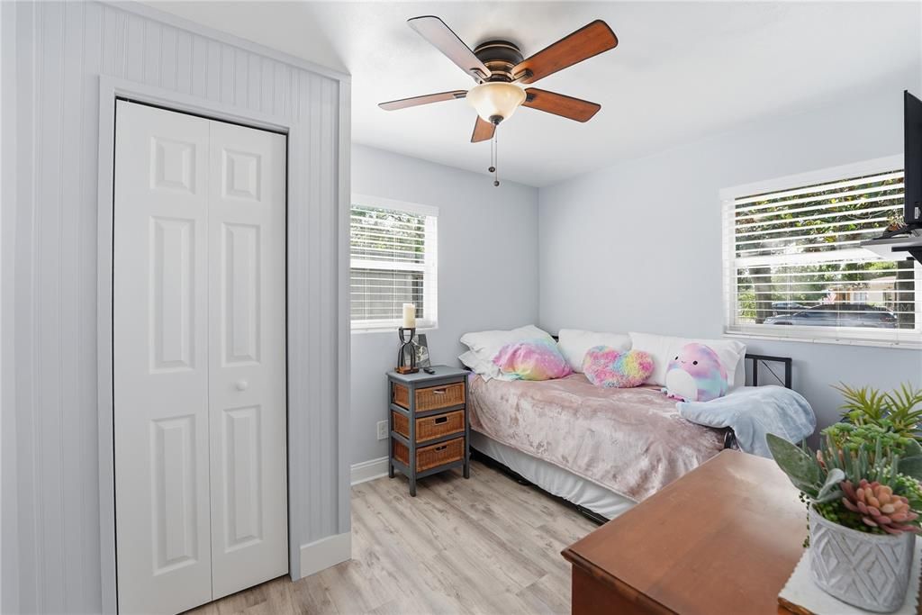For Sale: $384,900 (3 beds, 2 baths, 1238 Square Feet)
