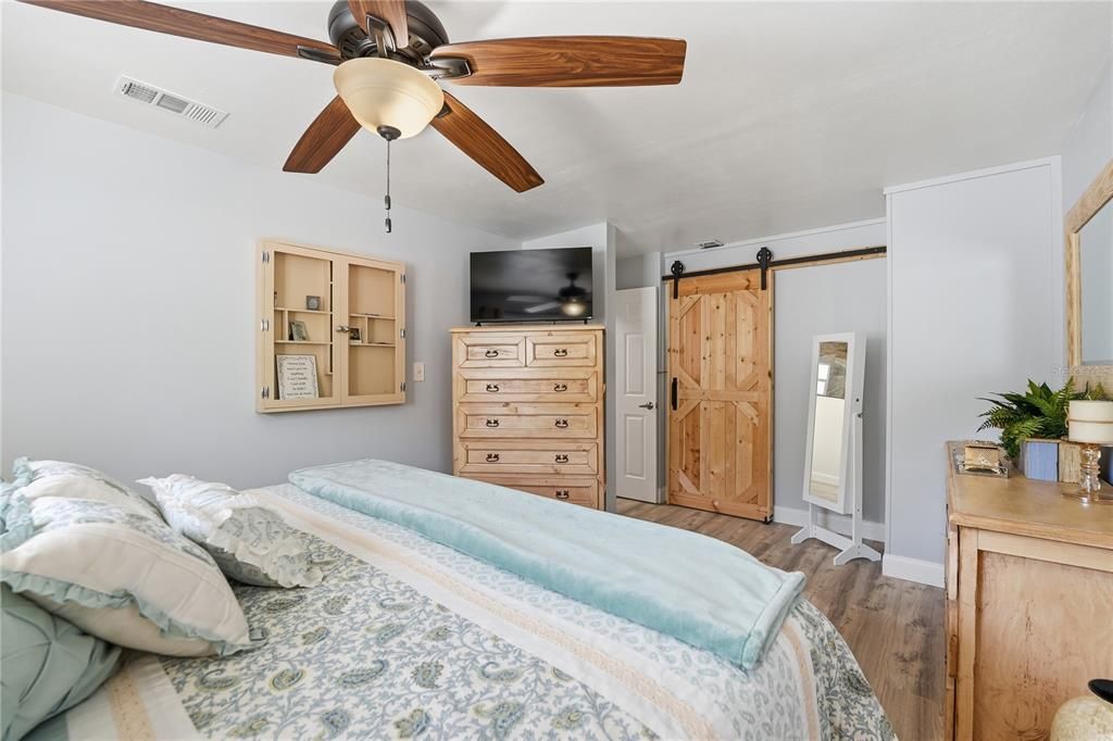 For Sale: $384,900 (3 beds, 2 baths, 1238 Square Feet)