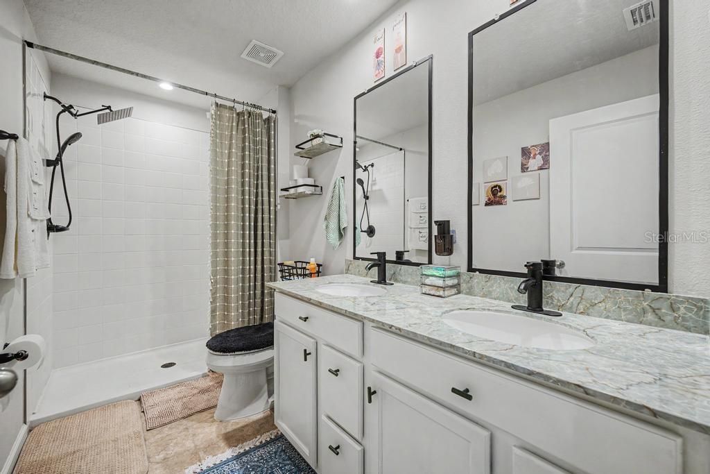 For Sale: $399,999 (4 beds, 2 baths, 2217 Square Feet)