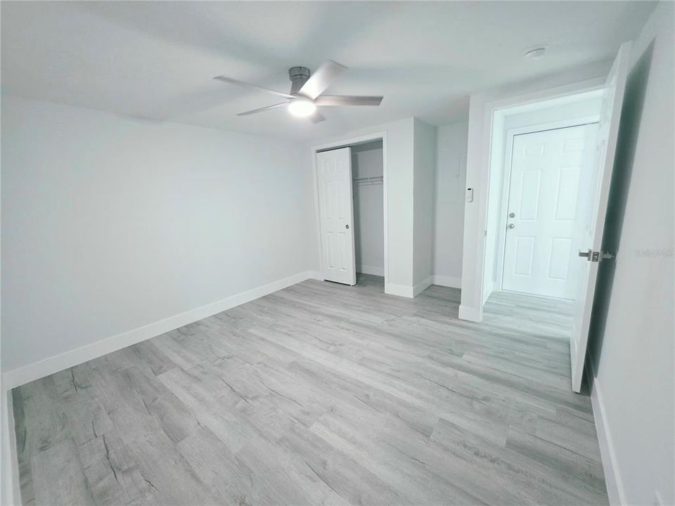 For Sale: $335,000 (5 beds, 3 baths, 1847 Square Feet)