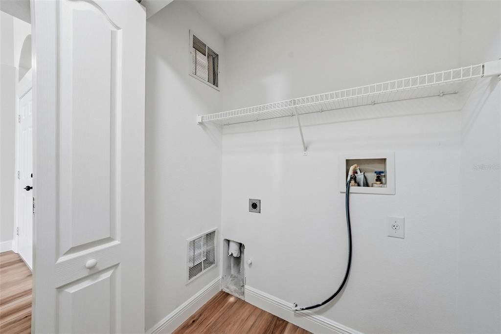 На продажу: $399,900 (3 спален, 2 ванн, 1791 Квадратных фут)