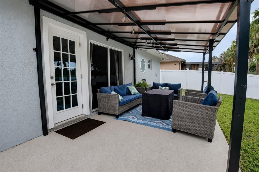 En Venta: $385,000 (5 camas, 2 baños, 1874 Pies cuadrados)