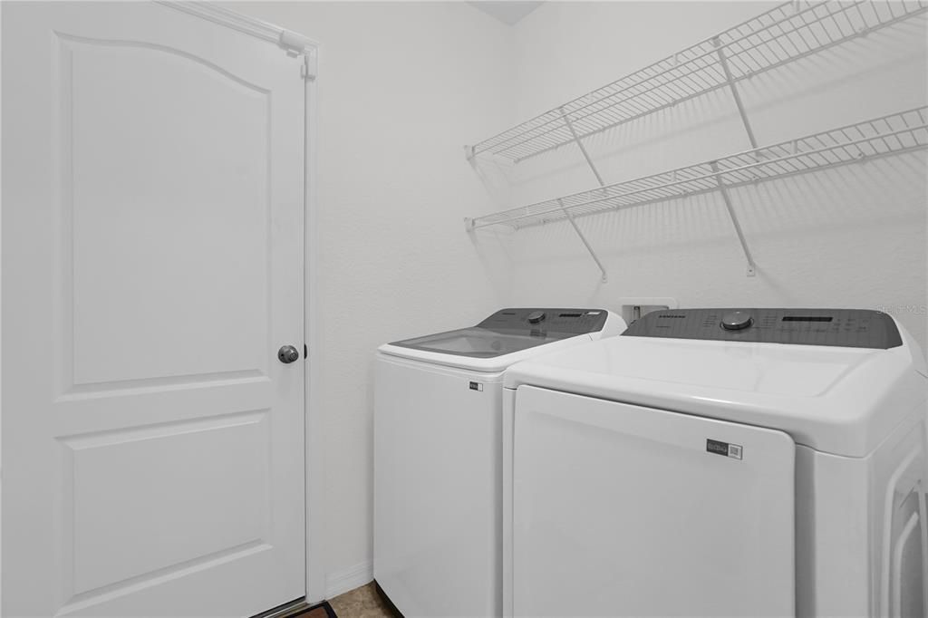 En Venta: $270,000 (3 camas, 2 baños, 1750 Pies cuadrados)