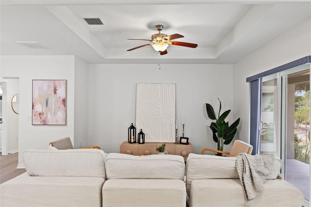 For Sale: $425,000 (2 beds, 2 baths, 1394 Square Feet)