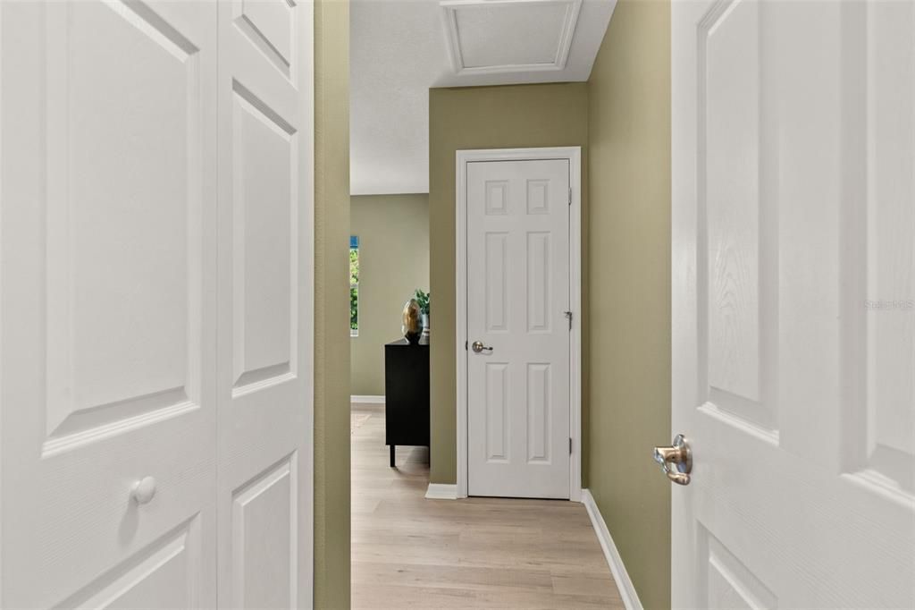 For Sale: $425,000 (2 beds, 2 baths, 1394 Square Feet)