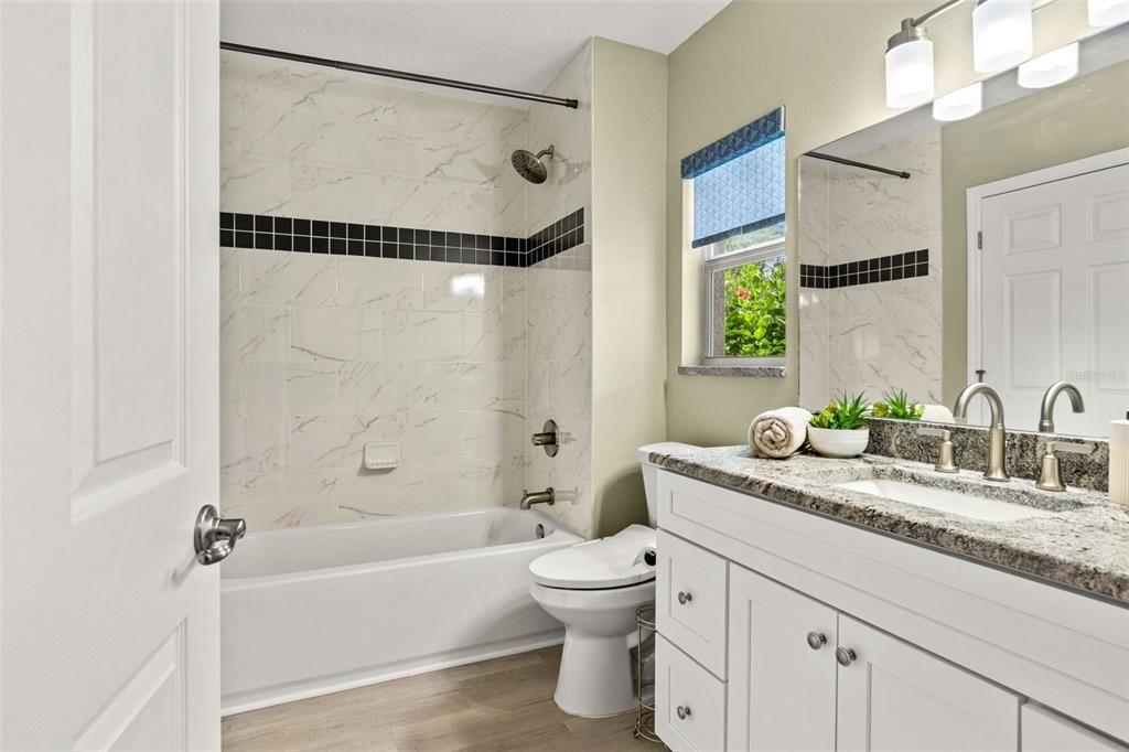 For Sale: $425,000 (2 beds, 2 baths, 1394 Square Feet)