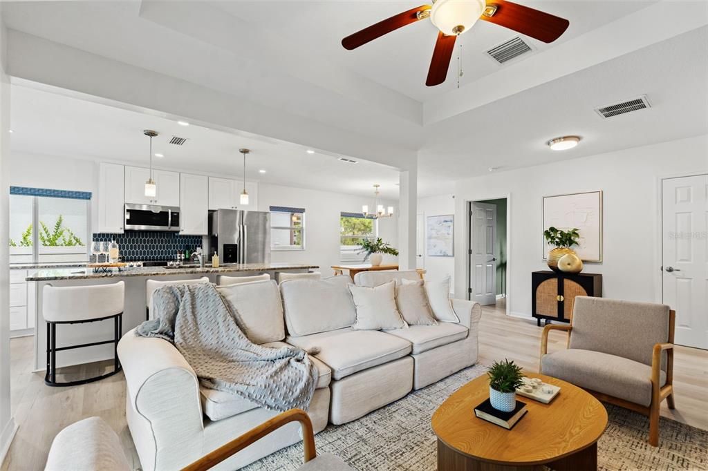For Sale: $425,000 (2 beds, 2 baths, 1394 Square Feet)