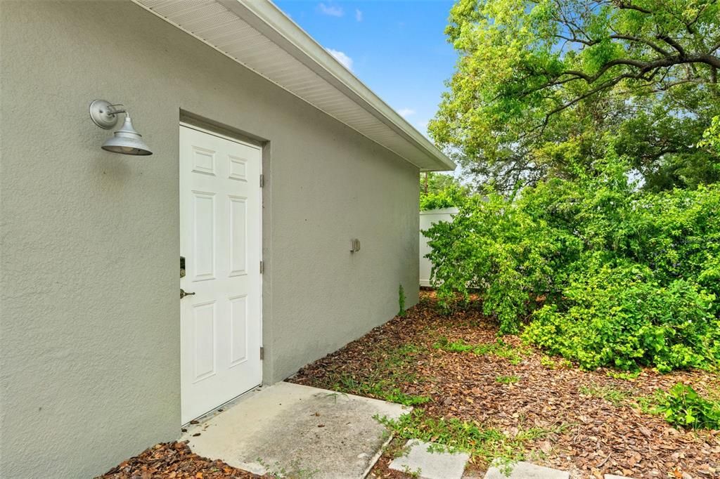 For Sale: $425,000 (2 beds, 2 baths, 1394 Square Feet)