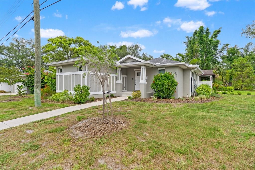 For Sale: $425,000 (2 beds, 2 baths, 1394 Square Feet)