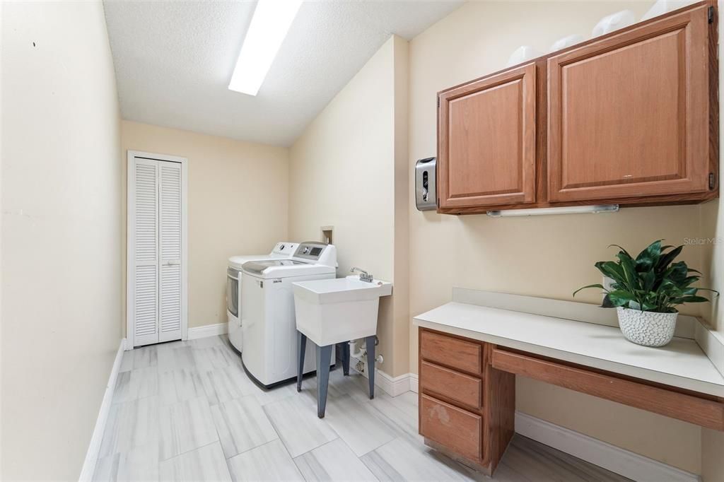 For Sale: $629,000 (4 beds, 2 baths, 2846 Square Feet)