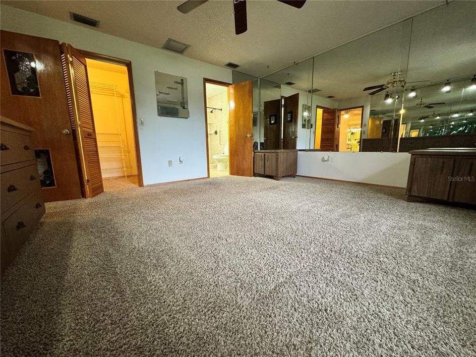 En Renta: $2,500 (3 camas, 3 baños, 1805 Pies cuadrados)