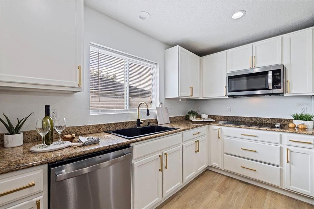 For Sale: $695,000 (4 beds, 2 baths, 1829 Square Feet)
