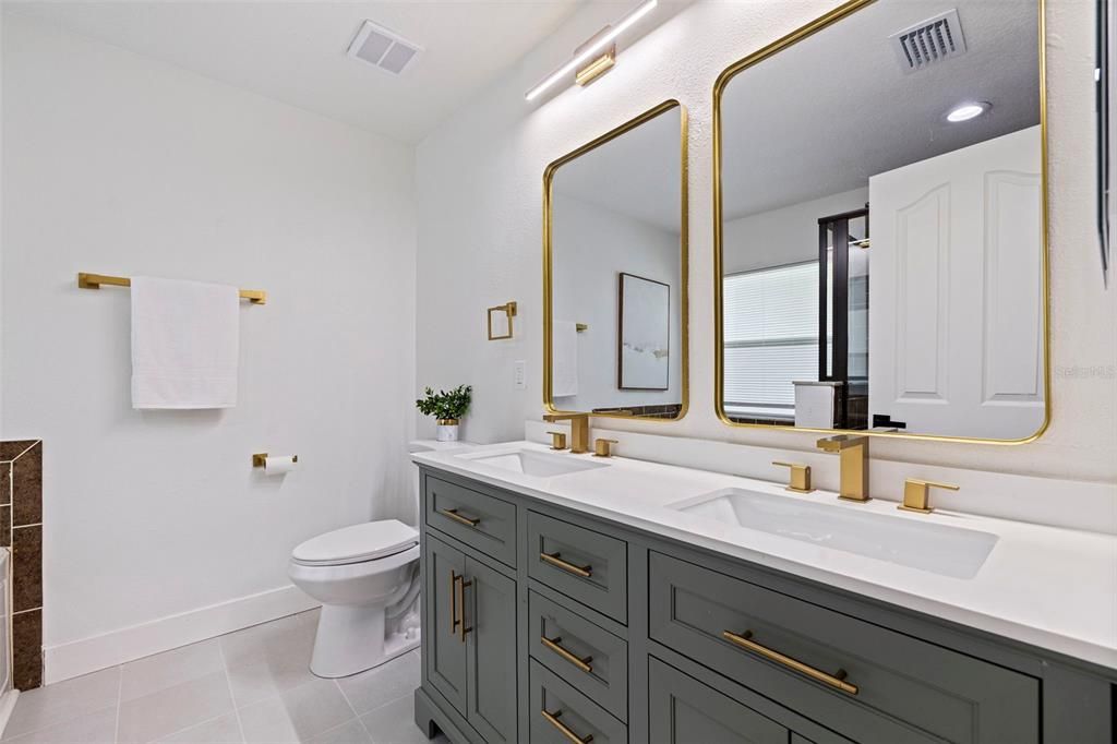 For Sale: $695,000 (4 beds, 2 baths, 1829 Square Feet)