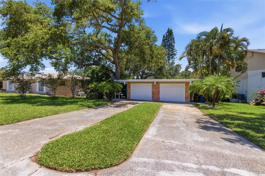 En Venta: $449,900 (3 camas, 2 baños, 2005 Pies cuadrados)