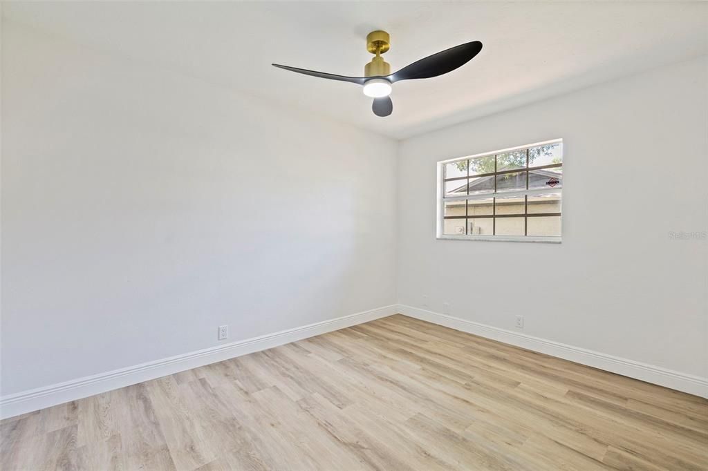 For Sale: $449,000 (4 beds, 2 baths, 1850 Square Feet)